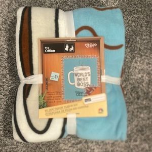 Brand new office tie blanket